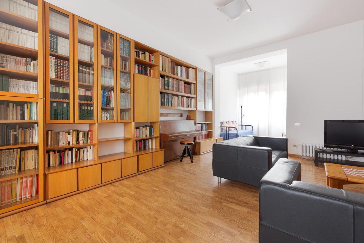 Ca' Stellini - Comoda Casa Indipendente Con Parcheggio Privato Милан Экстерьер фото