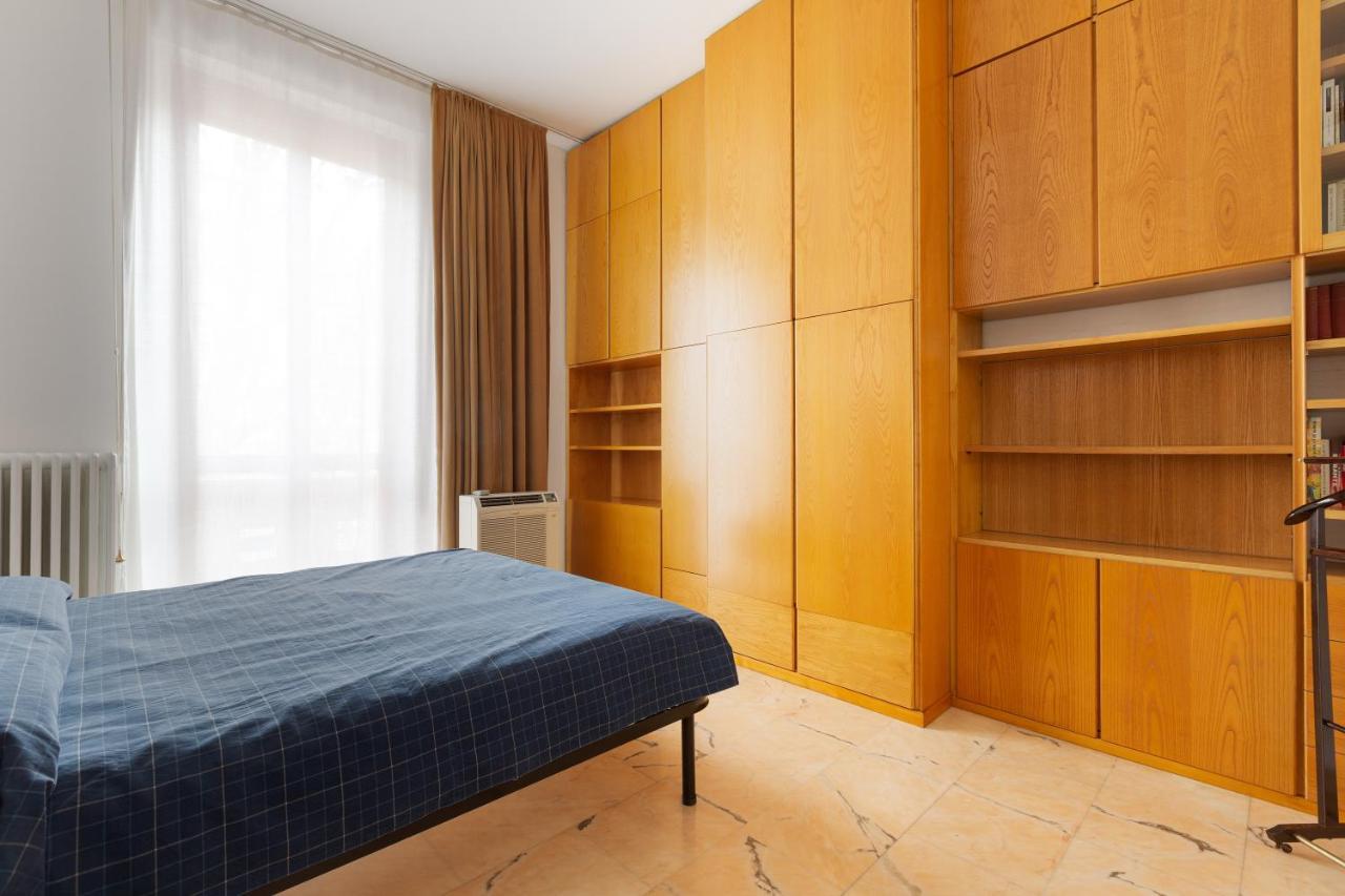 Ca' Stellini - Comoda Casa Indipendente Con Parcheggio Privato Милан Экстерьер фото
